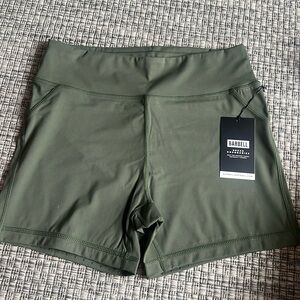 NWT Barbell Stayput Shorts in Rifle Size Large